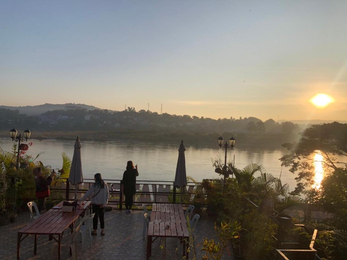 Day Waterfront Hotel Chiang Khong Exteriér fotografie