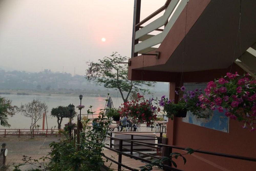 Day Waterfront Hotel Chiang Khong Exteriér fotografie